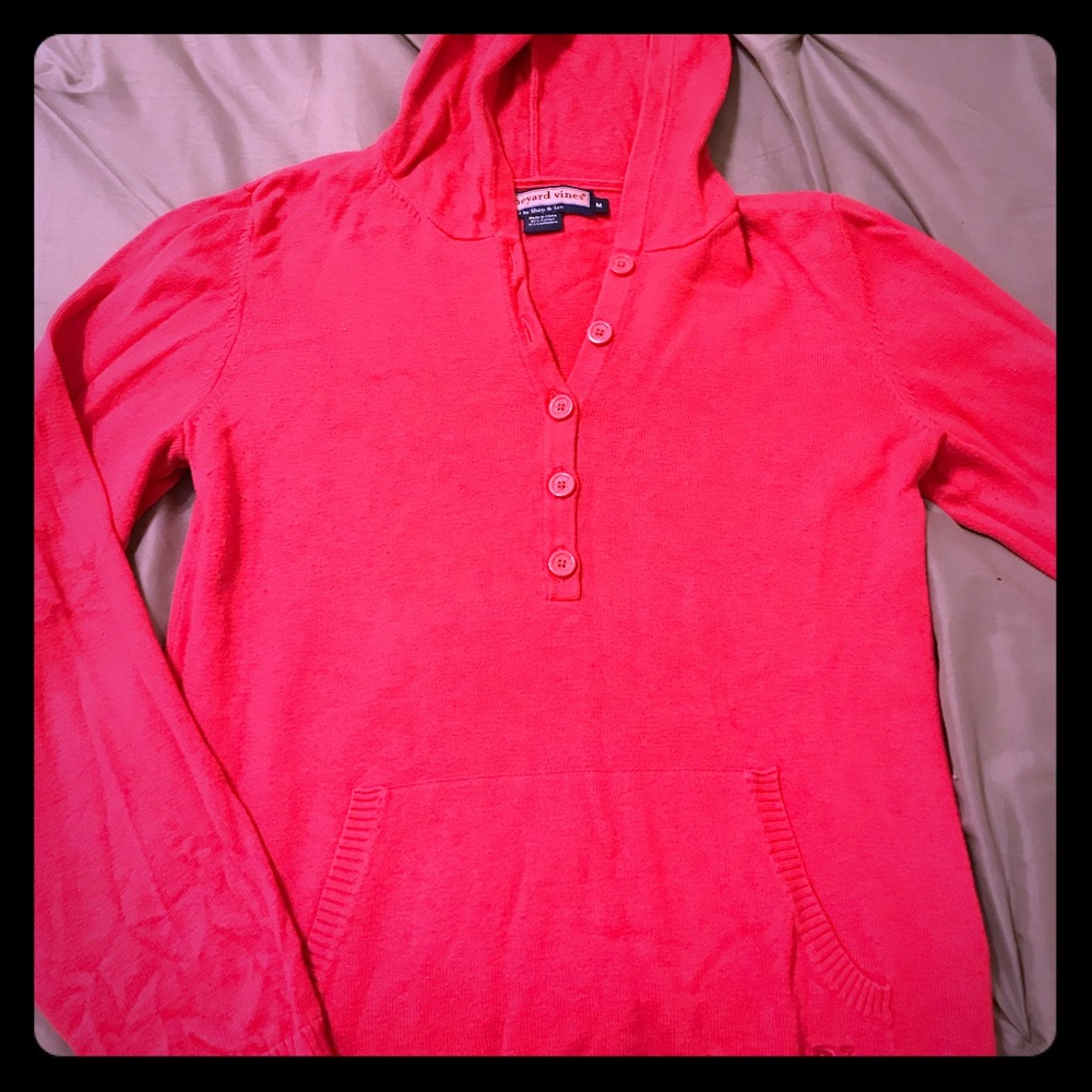 Vineyard vines hooded cotton/cashmere sweater.